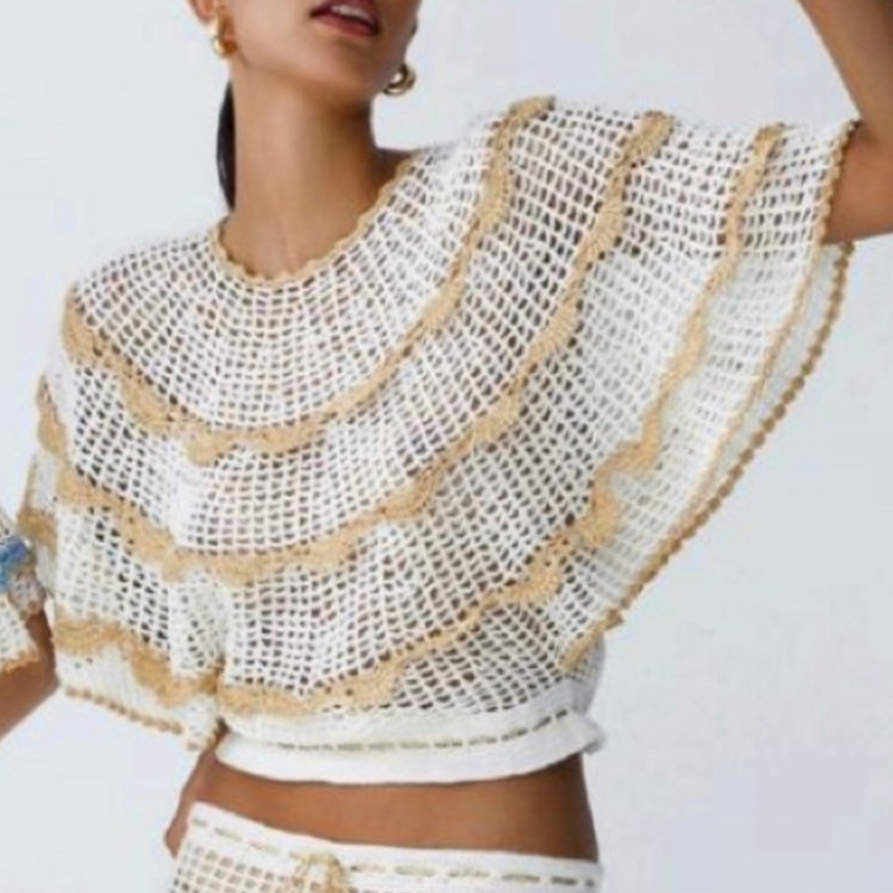 MY BEACHY SIDE Anthropologie Two-tone crochet Rima top Small NWT